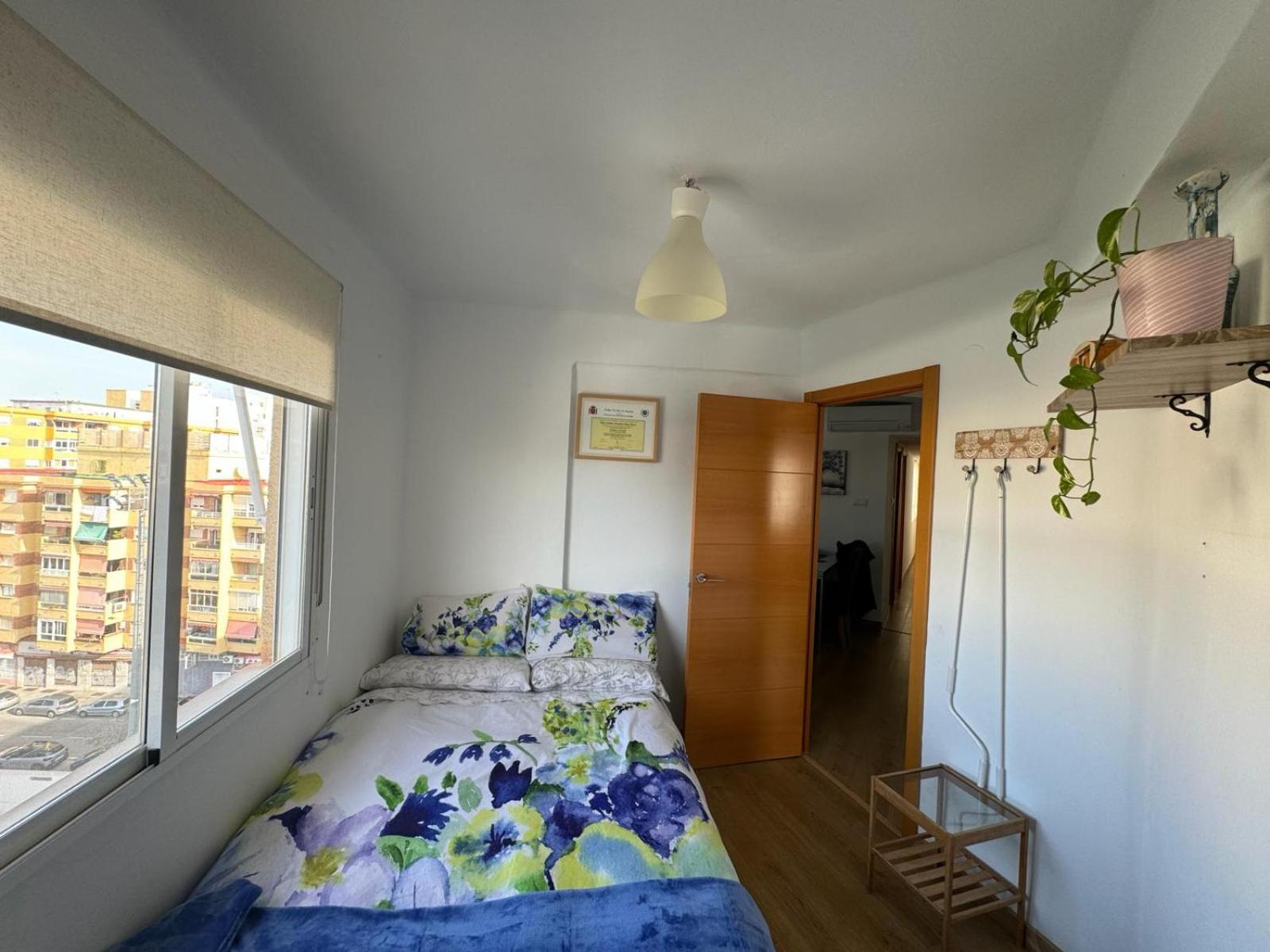 Acogedor Apartamento En Malaga Luaran gambar